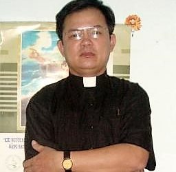 Pastor Nguyen Cong Chinh Released, family allowed to leave Vietnam